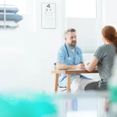 Internista: Co to za lekarz? Różnice, choroby, wizyta krok po kroku.