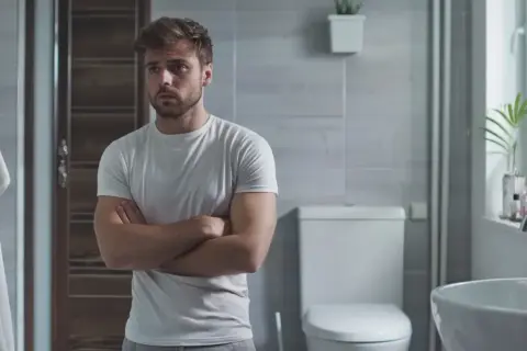 Ból, krwawienie z odbytu? Proktolog Twój przewodnik bez wstydu