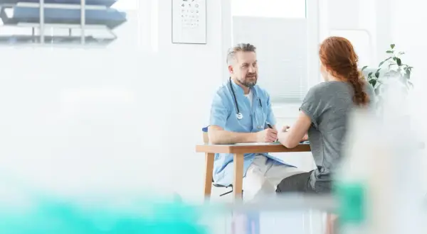 Internista: Co to za lekarz? Różnice, choroby, wizyta krok po kroku.