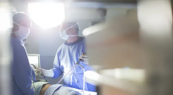 Kto zleca badania przed operacją w NFZ? Szpital, nie POZ! Twoje prawa