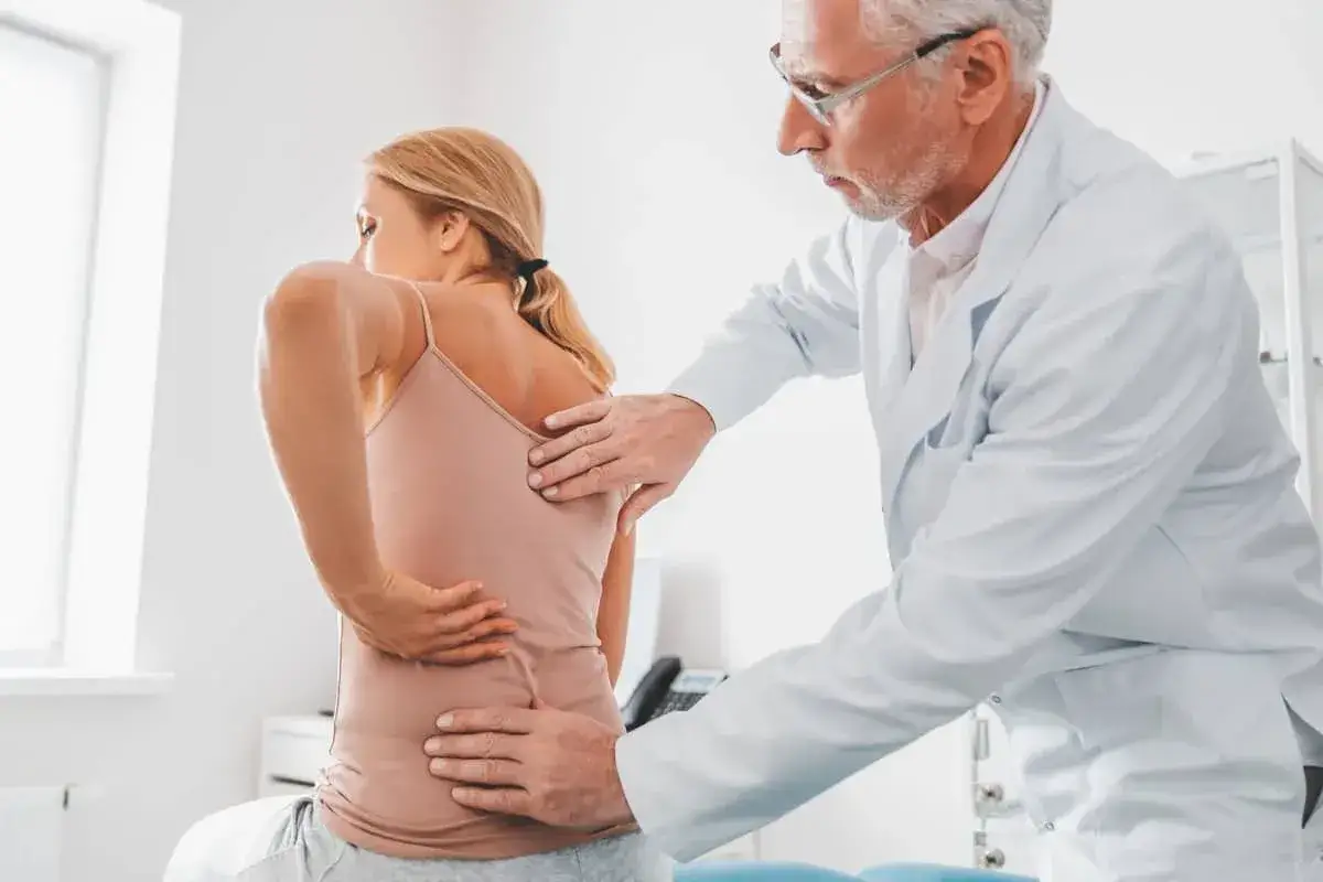 Diagnostyka bólu kręgosłupa przez lekarza